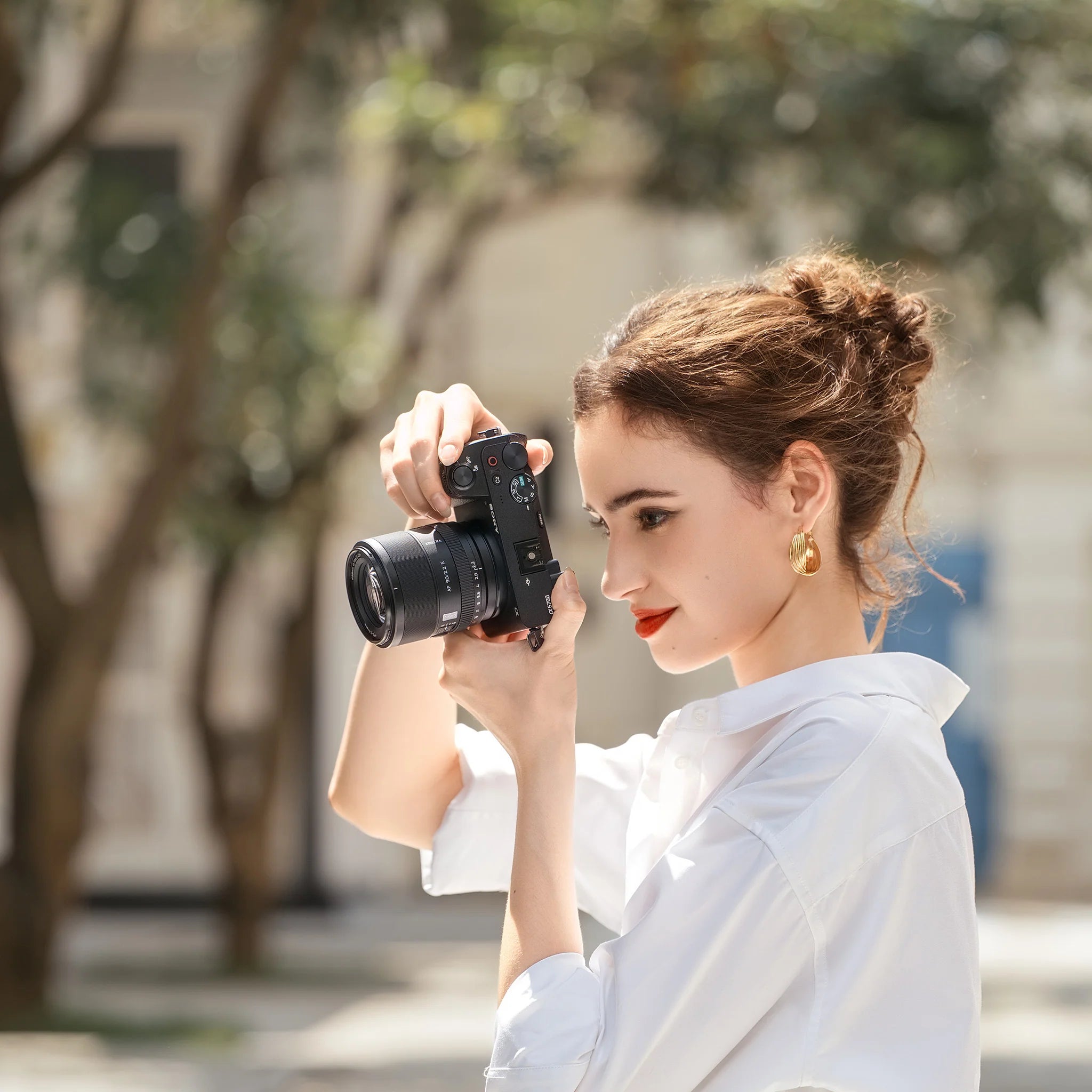 Viltrox AF 90mm F2.2 EVO APS-C Prime Lens for Sony E-Mount, STM Autofocus Lens with F2.2 Aperture, 0.74m Close Focus, 58mm Filter Thread, USB-C Firmware Upgrade, Lightweight 320g Design
